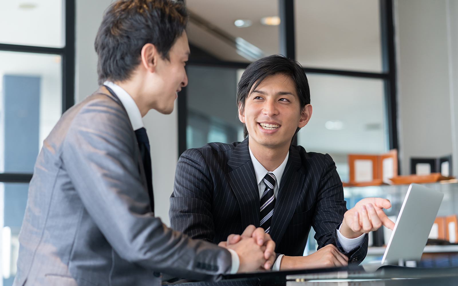 ブランドカラーの決め方、配色設計の基本